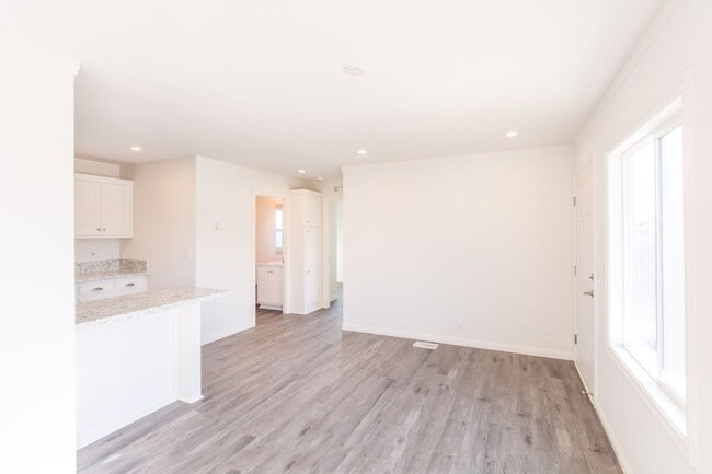 Building Photo - New Build 2 Bedroom / 2 Bath + Office Home in Mount Hope! DEPOSIT $1500!