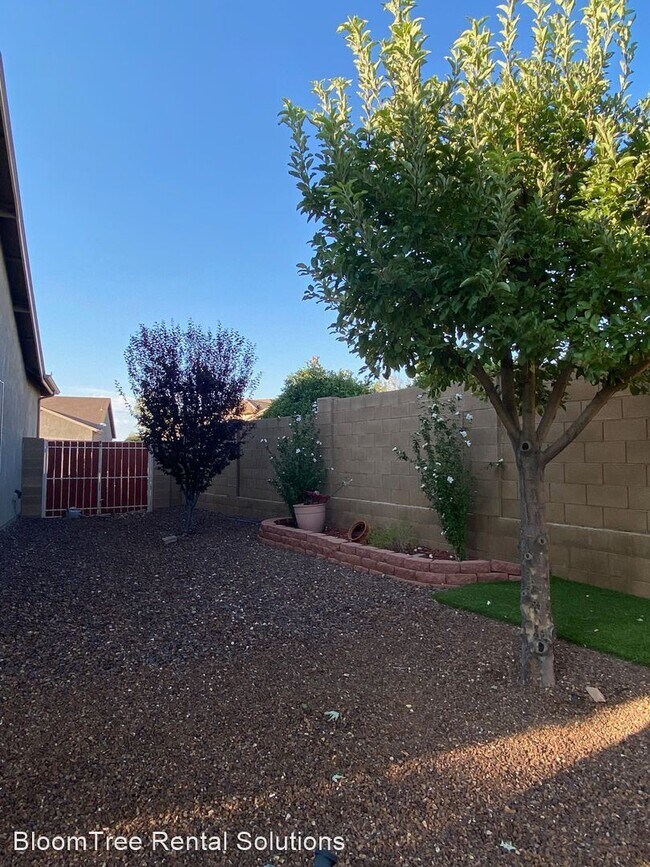 Foto del edificio - 3 br, 2 bath House - 6441 E Jaden Lane