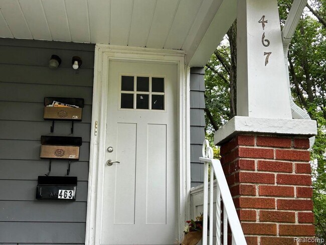 Foto del edificio - 467 W Breckenridge St