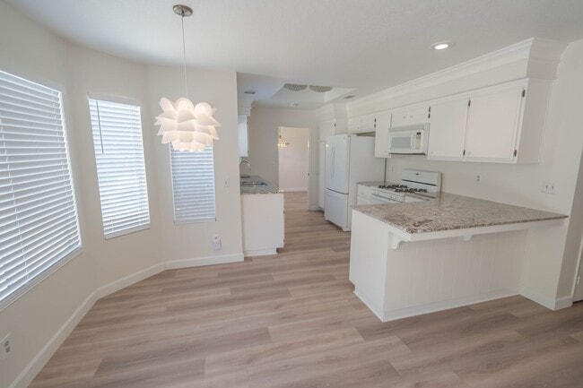Building Photo - 22441 Cardiff Dr