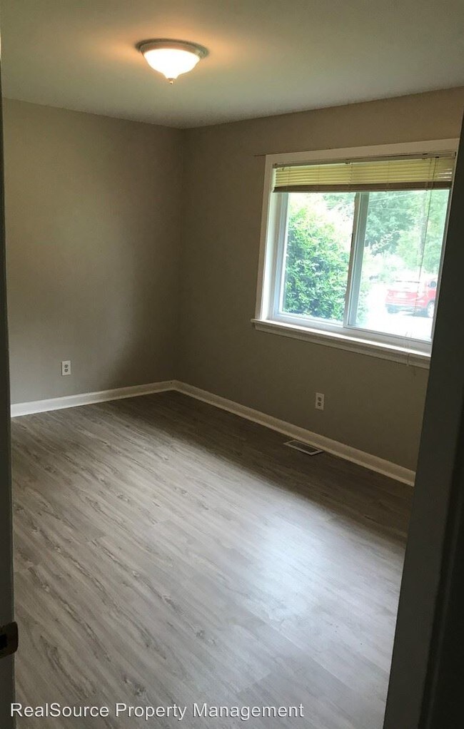 Foto del edificio - 3906 Lexington Dr