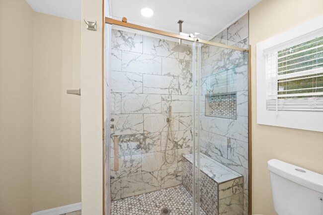 Building Photo - 245 S Rhodes St