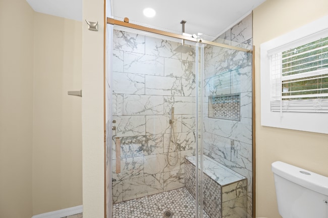 Foto del edificio - 245 S Rhodes St