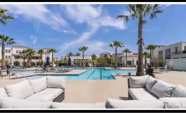 Foto del edificio - 5160 Calle Sand Arch