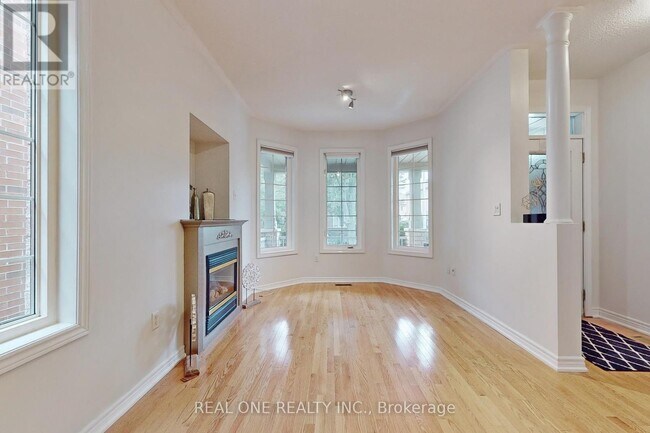 Building Photo - 19 Longwood Ave