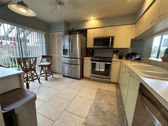 Building Photo - 4562 Kingsmere