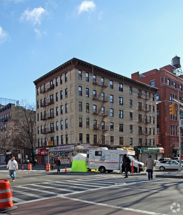 Primary Photo - 2100-2104 Second Ave