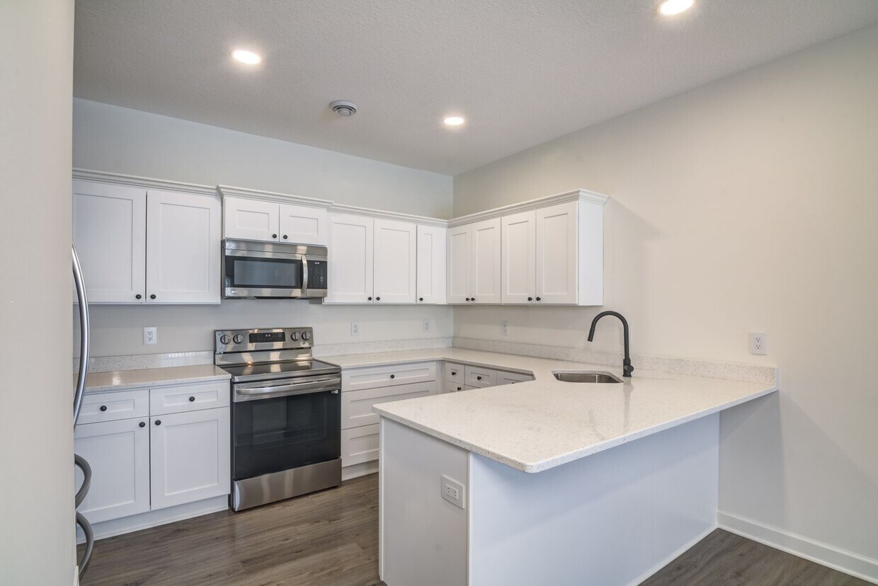 Foto principal - 2550 Dawes Place