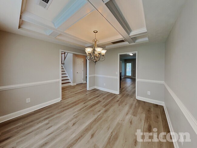 Building Photo - 15 Summerseat Way