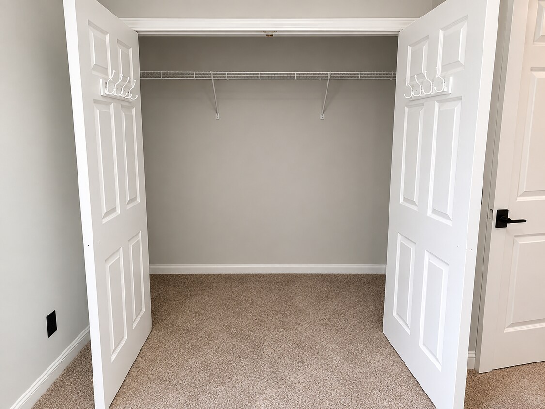 Foto del edificio - Private Room for Rent in a Shared Home!