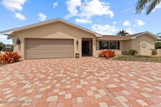 Building Photo - 410 Surf Rd