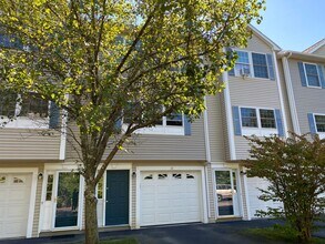 Building Photo - 1029 S Mammoth Rd