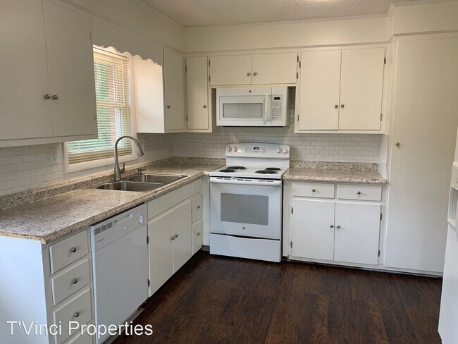 Foto del edificio - 3 br, 1.5 bath House - 3520 Pine Valley Rd.
