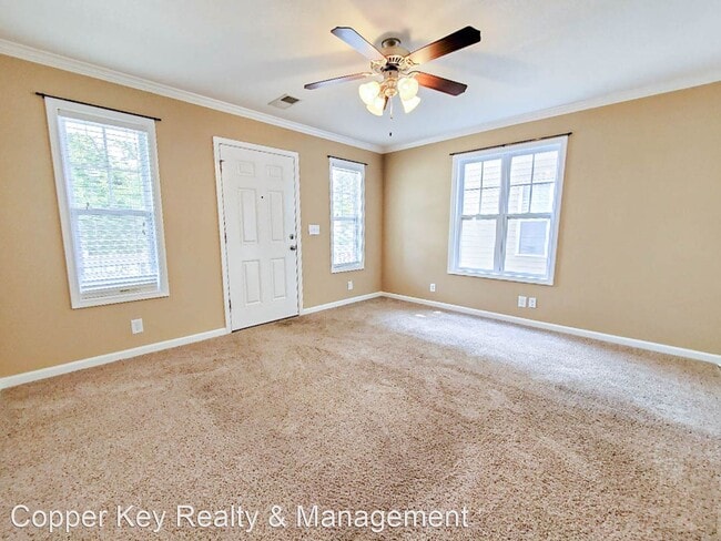 Building Photo - 2 br, 2.5 bath House - 106 1/2 Riverview D...