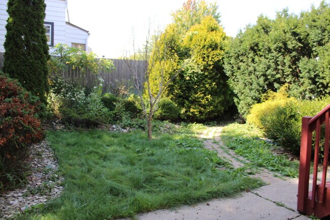 Foto del edificio - 2621 S Howell Ave