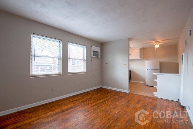 Foto del edificio - 954 St Charles Ave NE