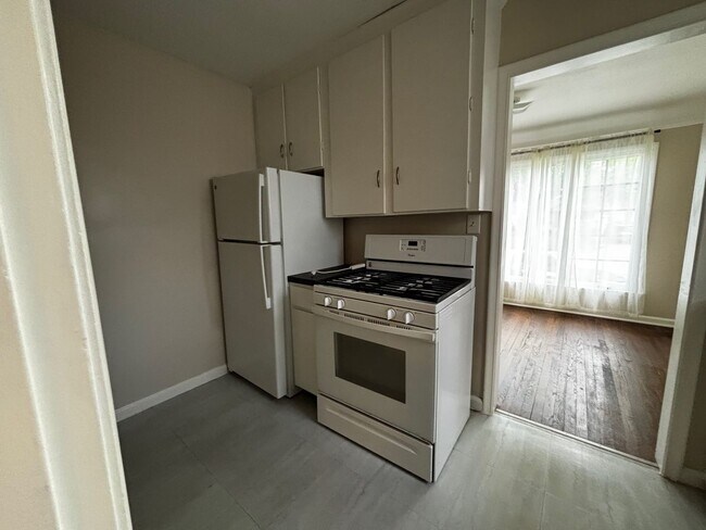 Foto del edificio - 3 bed 2 bath bungalow