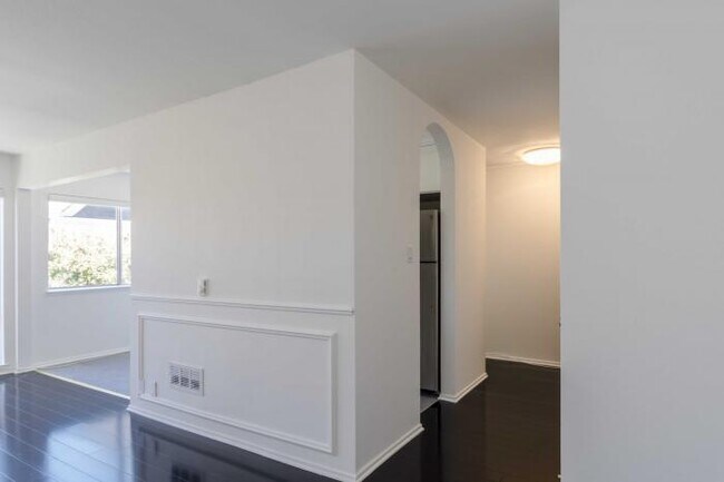 Building Photo - 2 bedroom in San Francisco CA 94115