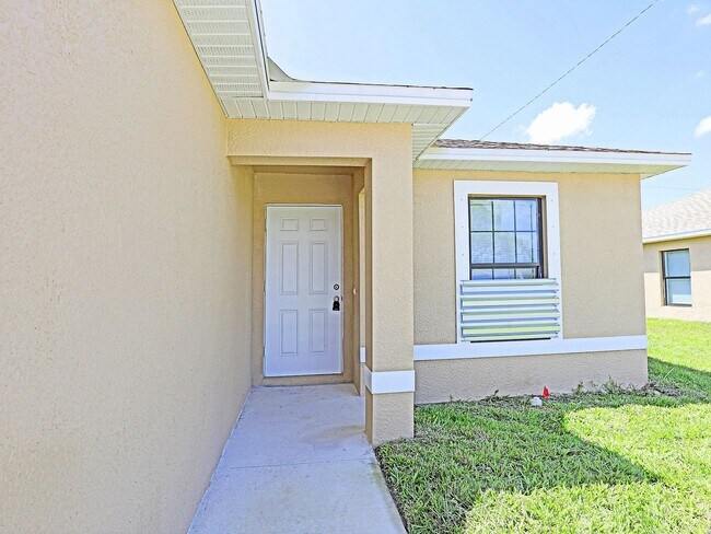 Foto del edificio - Cape Coral 828