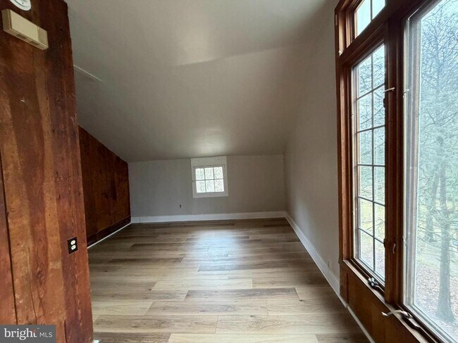 Foto del edificio - 1 Breakneck Rd