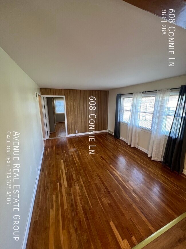 Building Photo - 3 bed, 1.5 bath gem in the Parkway South s...
