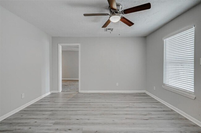 Foto del edificio - 5806 Westover St