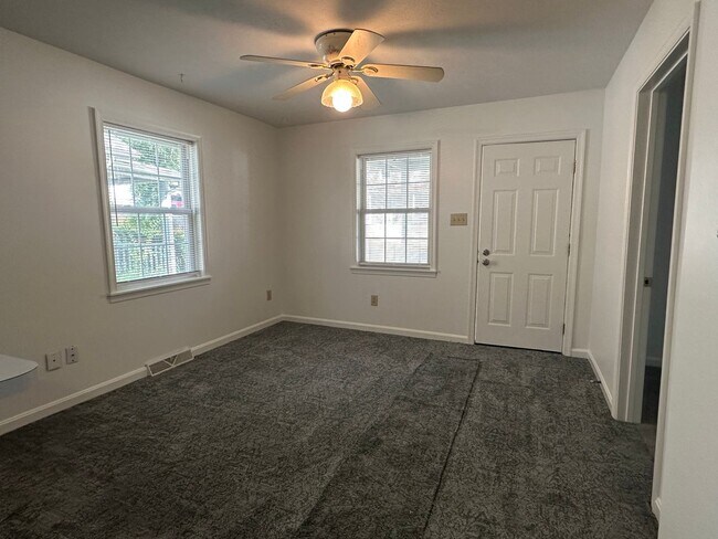 Foto del edificio - 109 E Pall Mall St