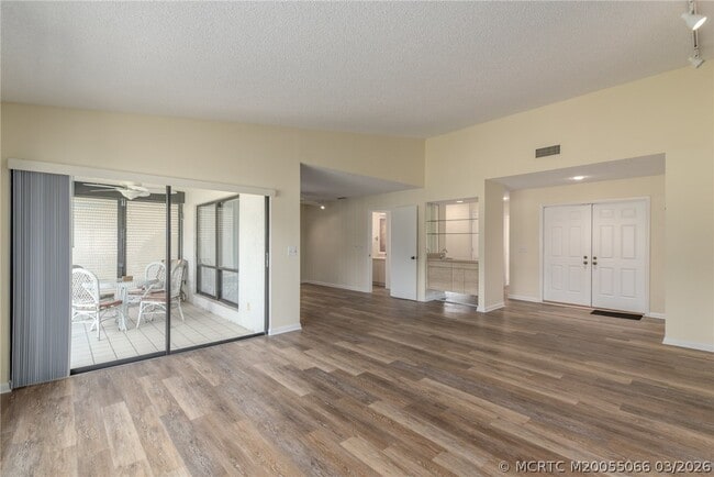 Building Photo - 2621 SW Egret Pond Cir