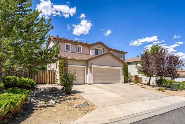 Foto del edificio - Wonderful Fully Furnished Home Includes Utilities