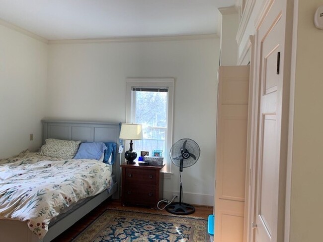 Building Photo - Application Received! Come see this Jackso...