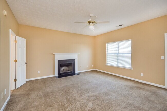 Foto del edificio - 735 Compton Ln