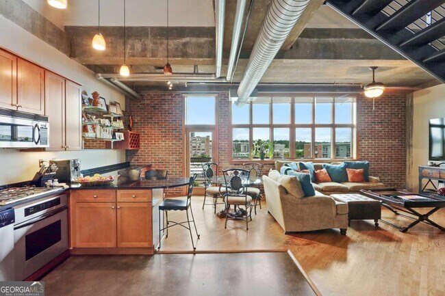 Foto del edificio - 640 Glen Iris Dr NE