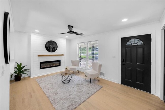 Building Photo - 929 Creekdale Dr