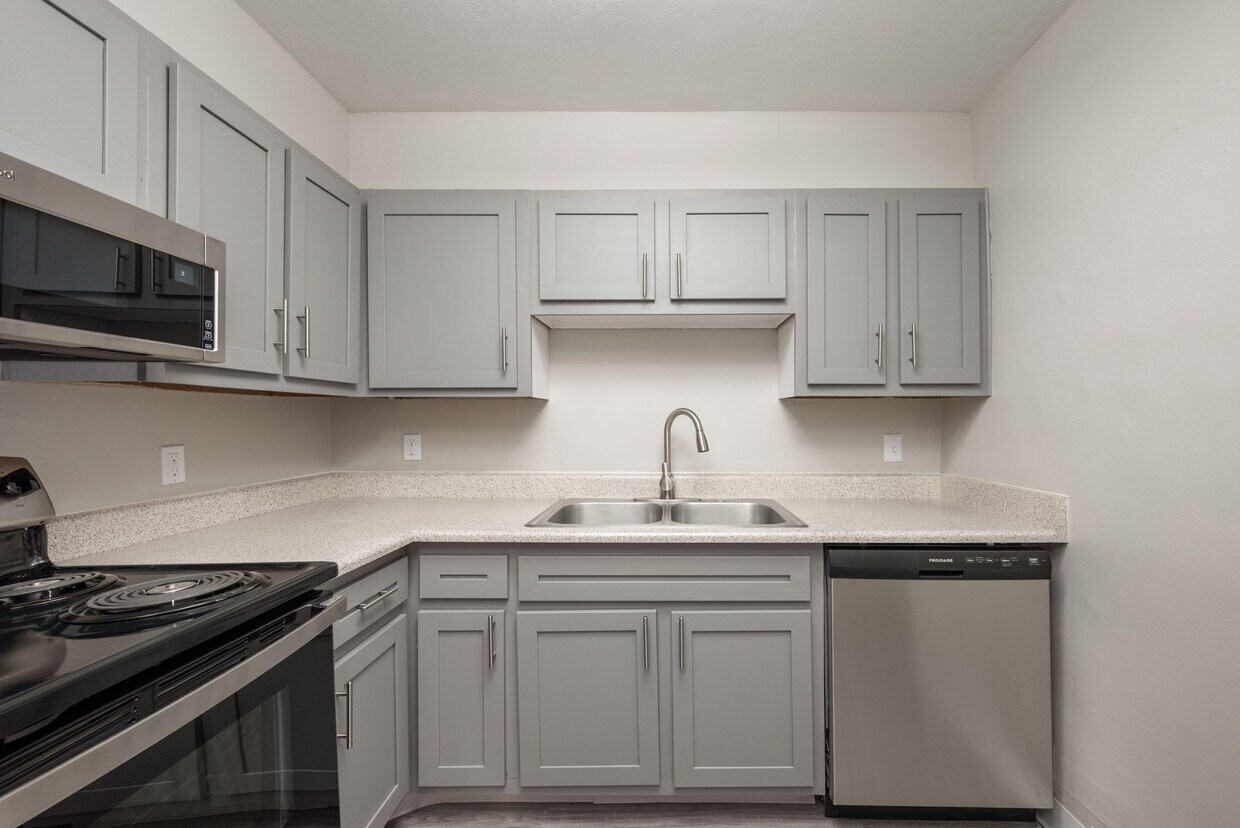 Landmark Apartments 6303 Indian School Rd NE Albuquerque, NM