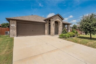 Building Photo - 7325 Wavecrest Way