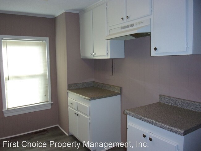 Building Photo - 2 br, 1 bath House - 244 Rhea Street