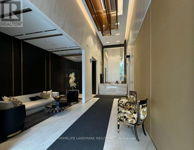 Building Photo - 319 Jarvis St