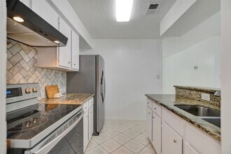 Building Photo - 9436 Neuens Rd