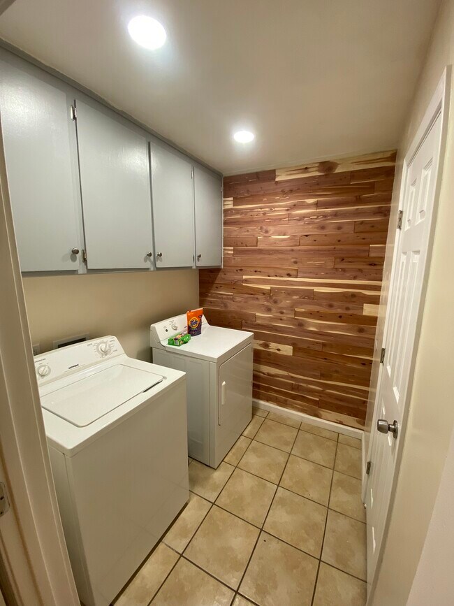 1723 Buena Vista St, Bakersfield, CA 93304 Townhome Rentals in Bakersfield CA