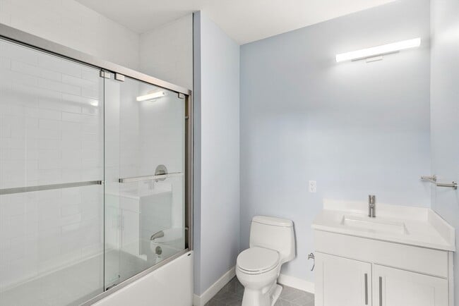 Foto del edificio - 136 Babcock St