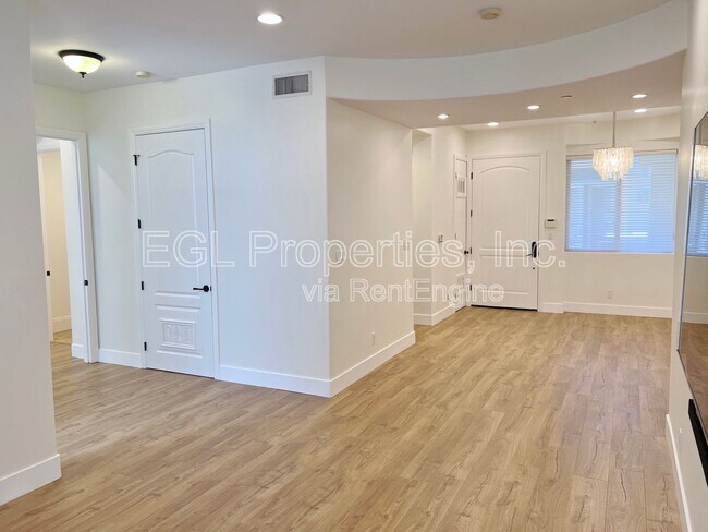 Building Photo - 16123 W Sunset Blvd