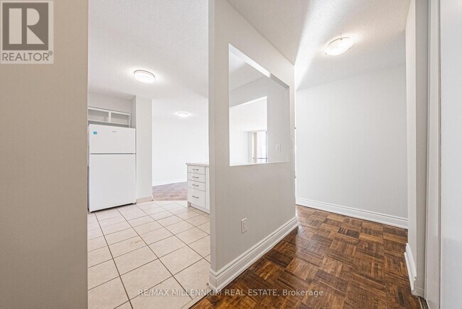 Building Photo - 2220 Marine Dr