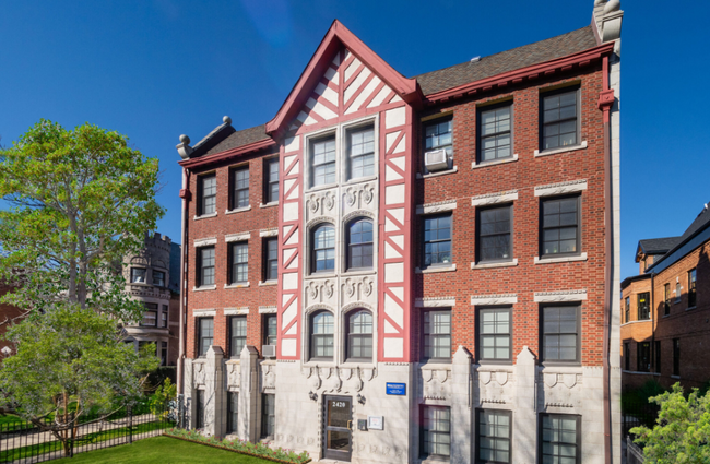 Building Photo - 2424 N Kedzie Blvd