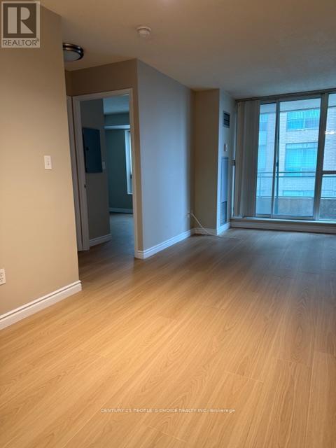 Photo du bâtiment - 39 Pemberton Ave