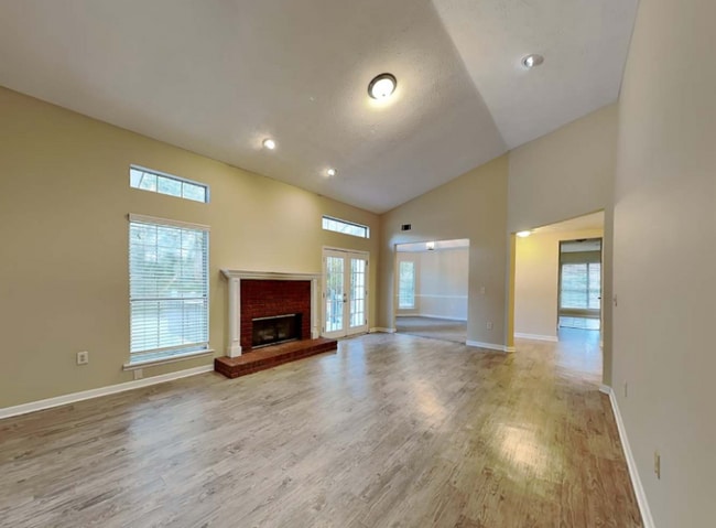 Building Photo - 50438 Tiffany Dr SE