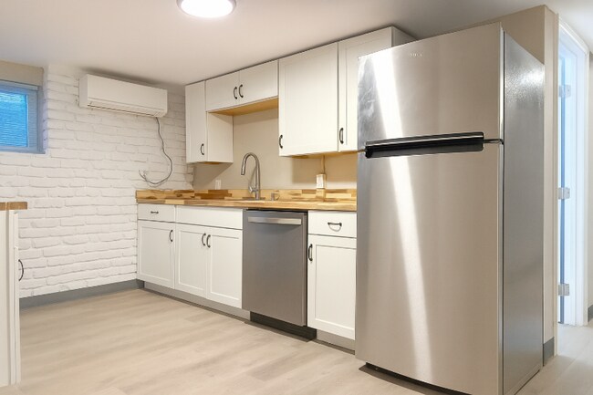 Foto del edificio - 2306 E 14th St