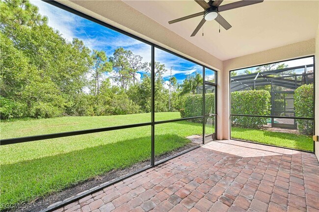 Foto del edificio - 8979 Water Tupelo Rd