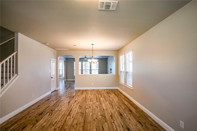 Building Photo - 1657 Bovina Dr