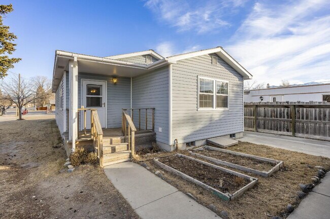 Foto del edificio - Cozy Living with Bonus Flex Space