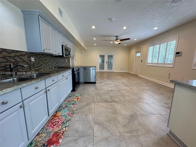 Building Photo - 349 Mahogany Dr